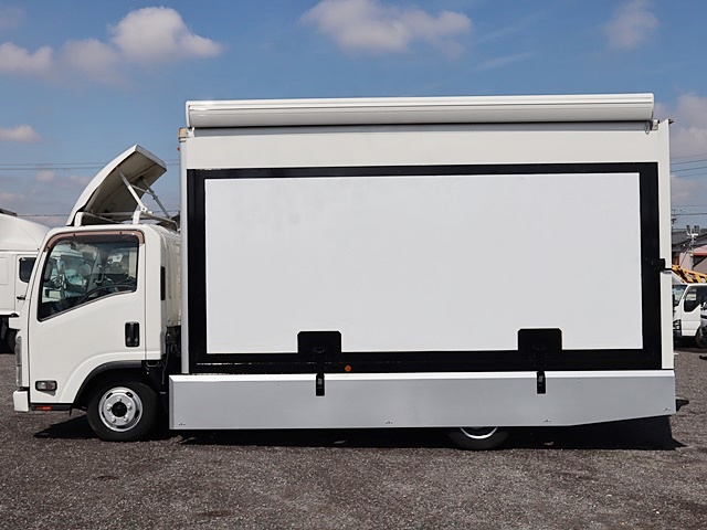 いすゞエルフイベントカー小型（2t・3t）[写真08]