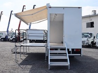 いすゞエルフイベントカー小型（2t・3t）[写真09]