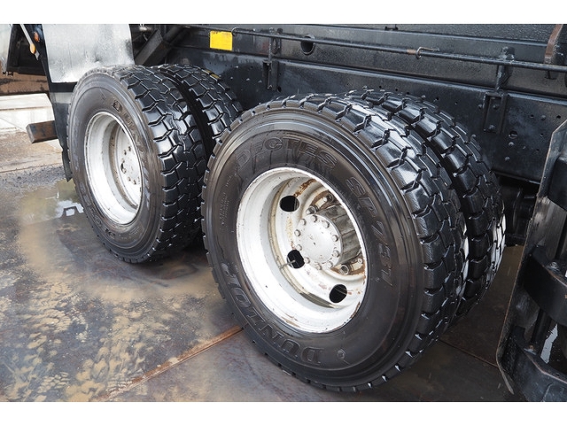 いすゞギガダンプ大型（10t）[写真20]