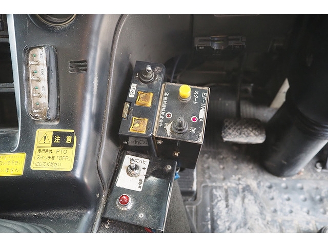 いすゞギガダンプ大型（10t）[写真35]