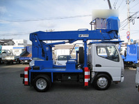 三菱ふそうキャンター高所作業車小型（2t・3t）[写真03]