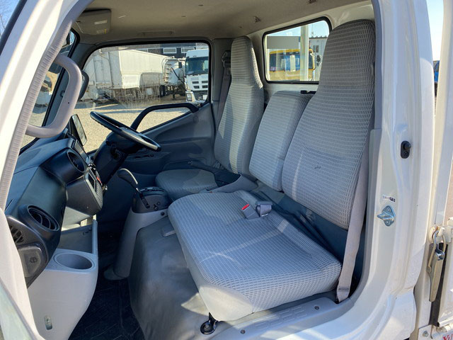 トヨタダイナ平ボディ小型（2t・3t）[写真24]