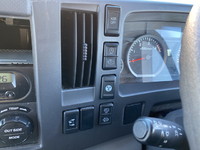 いすゞエルフ冷凍車（冷蔵車）小型（2t・3t）[写真34]