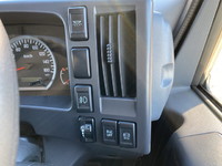 いすゞエルフ冷凍車（冷蔵車）小型（2t・3t）[写真35]