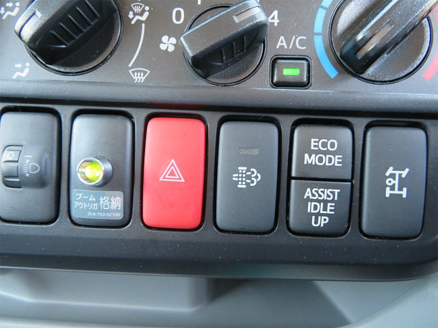 日野デュトロクレーン4段小型（2t・3t）[写真16]