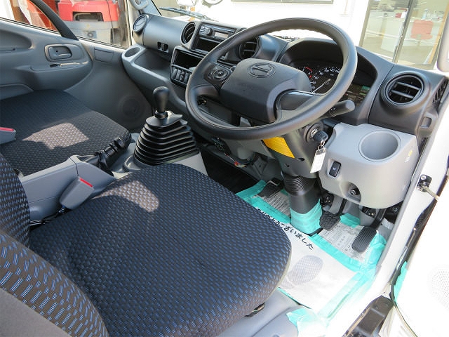 日野デュトロクレーン4段小型（2t・3t）[写真09]