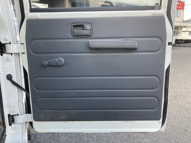 いすゞエルフダブルキャブ（Wキャブ）小型（2t・3t）[写真26]
