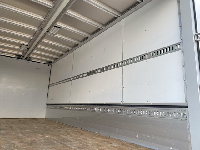 三菱ふそうファイターアルミウイング中型（4t）[写真15]