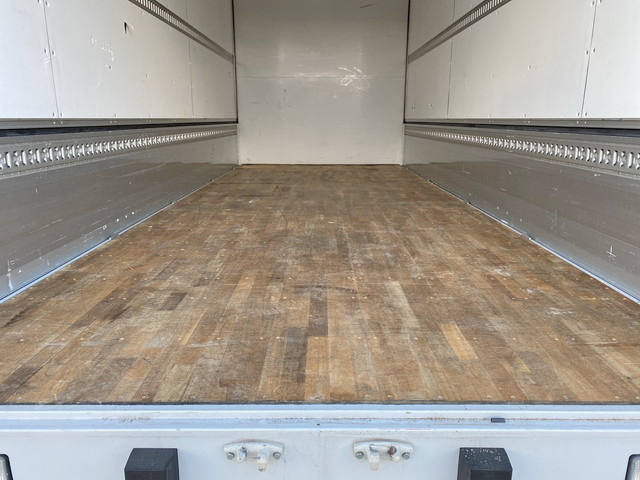 三菱ふそうファイターアルミウイング中型（4t）[写真16]