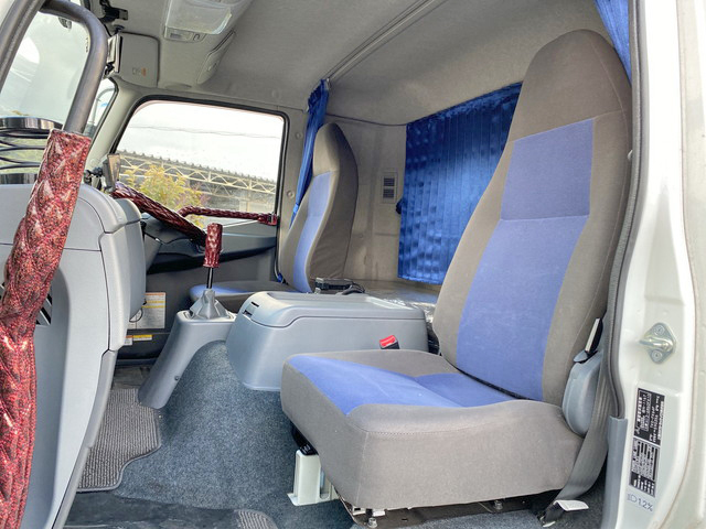 三菱ふそうファイターアルミウイング中型（4t）[写真28]