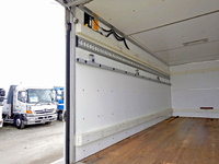 日野デュトロパネルバン小型（2t・3t）[写真10]