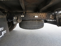 いすゞエルフ幌ウイング小型（2t・3t）[写真19]