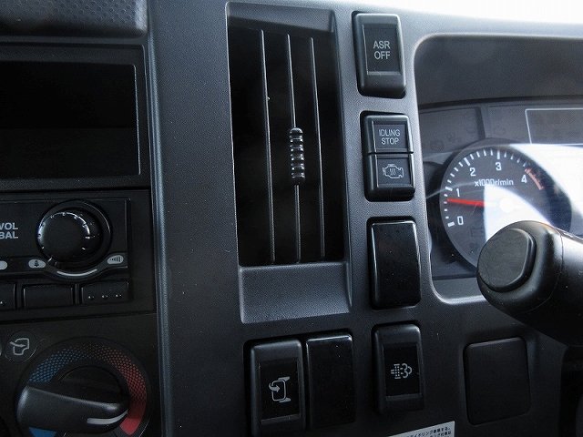 いすゞエルフ幌ウイング小型（2t・3t）[写真29]