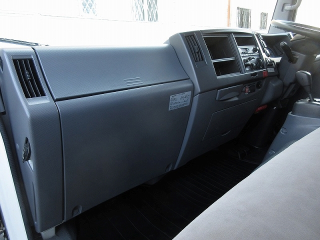 いすゞエルフ幌ウイング小型（2t・3t）[写真34]