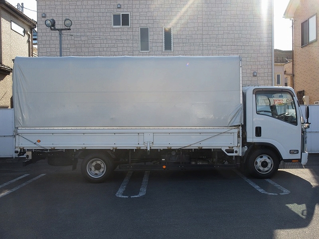 いすゞエルフ幌ウイング小型（2t・3t）[写真06]