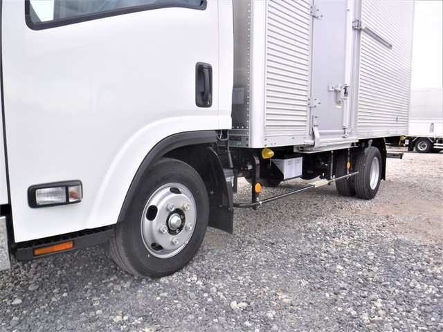 いすゞエルフアルミバン小型（2t・3t）[写真14]