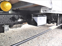 いすゞエルフアルミバン小型（2t・3t）[写真15]