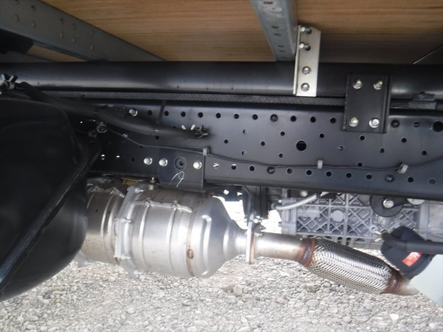 いすゞエルフアルミバン小型（2t・3t）[写真21]