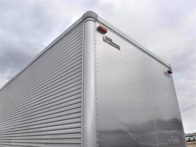 いすゞエルフアルミバン小型（2t・3t）[写真22]