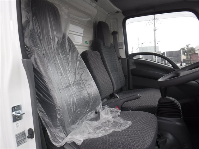 いすゞエルフアルミバン小型（2t・3t）[写真26]