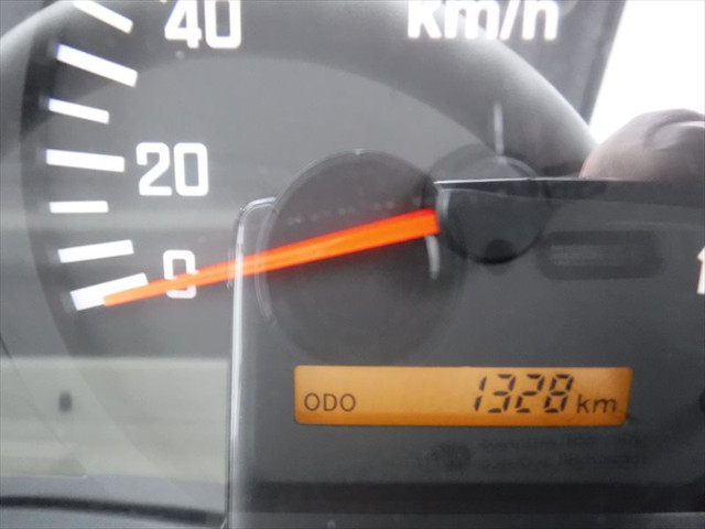 いすゞエルフアルミバン小型（2t・3t）[写真30]