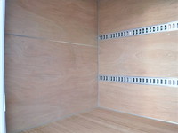 いすゞエルフアルミバン小型（2t・3t）[写真08]