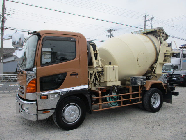 中古ミキサー車（コンクリートミキサー） 日野 兵庫・滋賀・愛媛