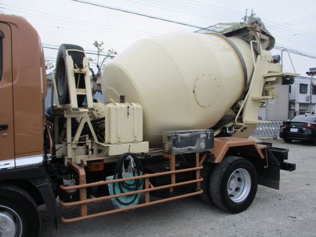 日野レンジャーミキサー車（コンクリートミキサー）増トン（6t・8t）[写真06]