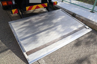 三菱ふそうキャンターアルミバン小型（2t・3t）[写真13]