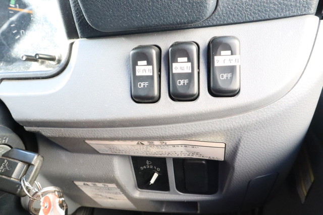 三菱ふそうキャンターアルミバン小型（2t・3t）[写真27]