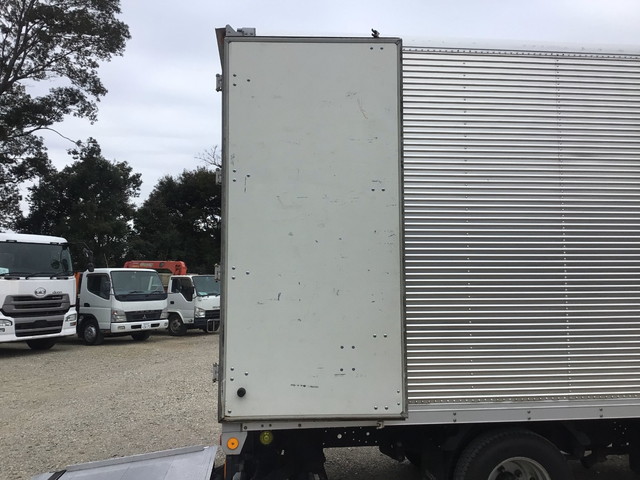 いすゞエルフアルミバン小型（2t・3t）[写真12]