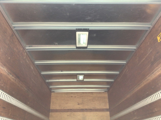 いすゞエルフアルミバン小型（2t・3t）[写真14]