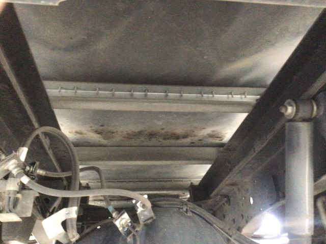 いすゞエルフアルミバン小型（2t・3t）[写真23]