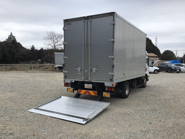 いすゞエルフアルミバン小型（2t・3t）[写真03]