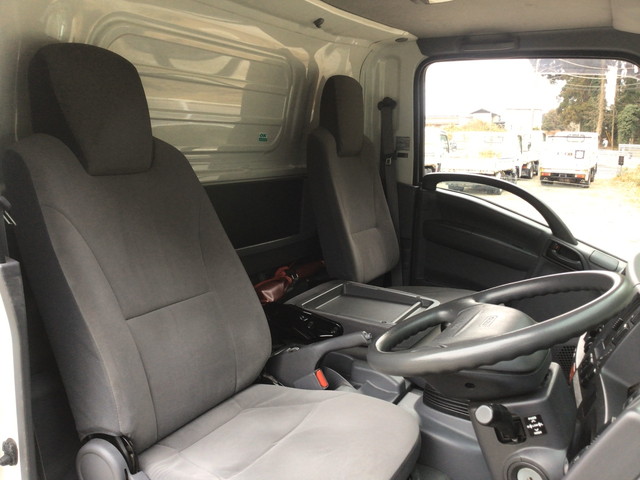 いすゞエルフアルミバン小型（2t・3t）[写真30]