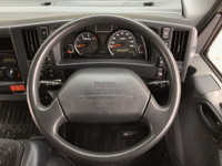 いすゞエルフアルミバン小型（2t・3t）[写真32]