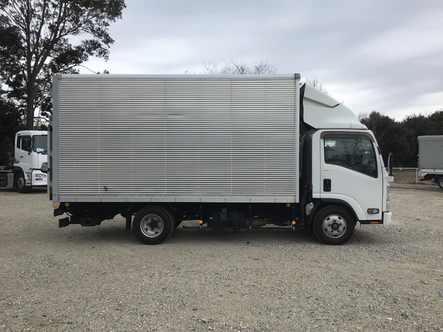 いすゞエルフアルミバン小型（2t・3t）[写真07]