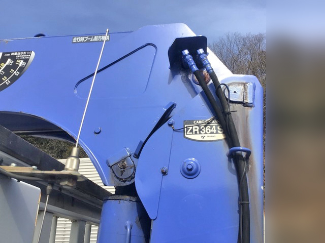 UDトラックスコンドルセルフクレーン4段増トン（6t・8t）[写真09]