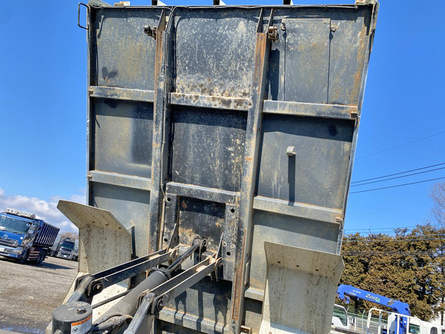 いすゞフォワード深ダンプ（土砂禁ダンプ）中型（4t）[写真19]