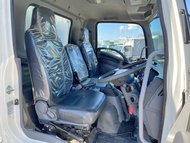 いすゞフォワード深ダンプ（土砂禁ダンプ）中型（4t）[写真33]