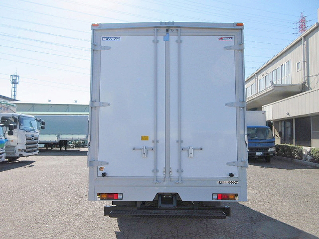 三菱ふそうキャンターアルミウイング小型（2t・3t）[写真06]