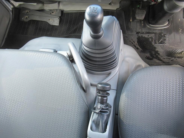 日野デュトロパッカー車（塵芥車）小型（2t・3t）[写真13]