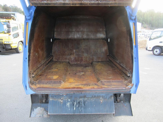 日野デュトロパッカー車（塵芥車）小型（2t・3t）[写真23]