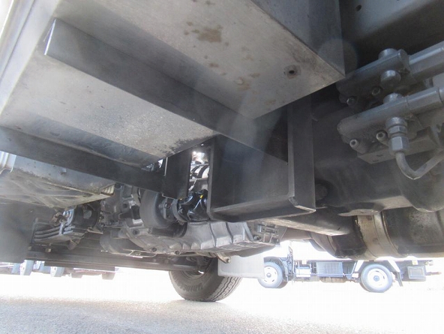 日野デュトロパッカー車（塵芥車）小型（2t・3t）[写真38]