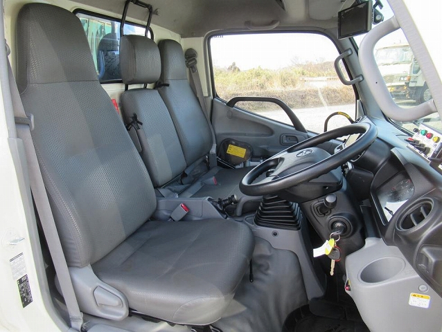 日野デュトロパッカー車（塵芥車）小型（2t・3t）[写真06]