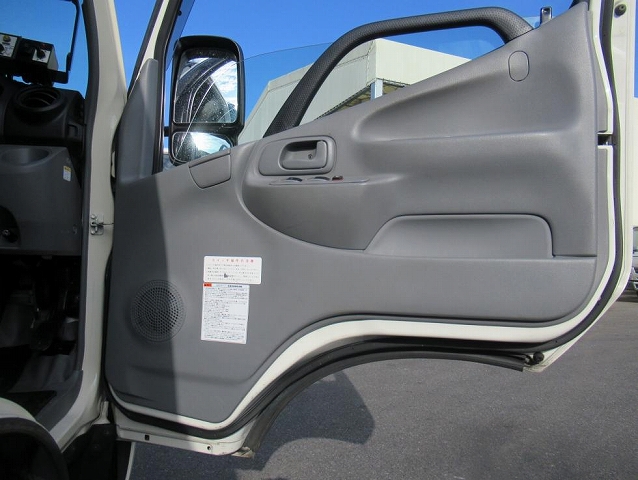 日野デュトロパッカー車（塵芥車）小型（2t・3t）[写真07]