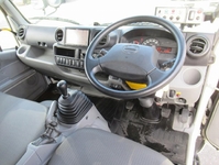 日野デュトロパッカー車（塵芥車）小型（2t・3t）[写真08]