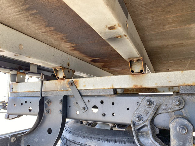 日野デュトロ平ボディ小型（2t・3t）[写真24]