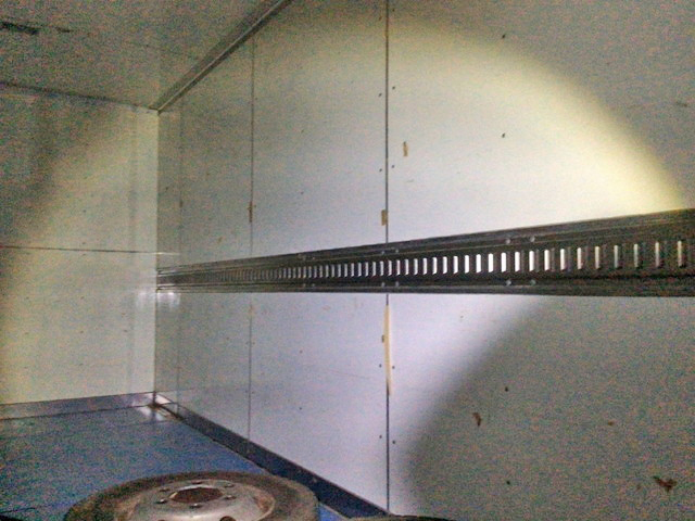 三菱ふそうキャンター保冷バン小型（2t・3t）[写真07]