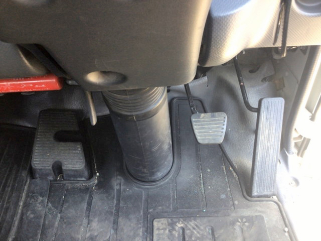 いすゞエルフセーフティクレーン3段小型（2t・3t）[写真32]